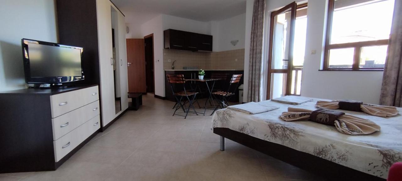 Pearl Apartments Sozopol Esterno foto
